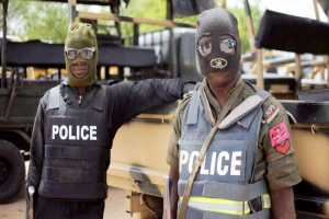 ナイジェリアの警察検索: に直面した場合の対処方法